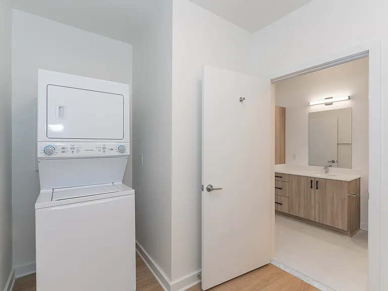 Wrighthaven Square Apartments — Photo 32