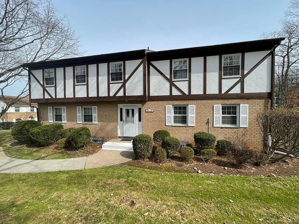 1st image of 220 Parkside Drive #220