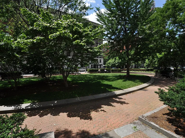 225 Rector Pl #4M — Photo 21