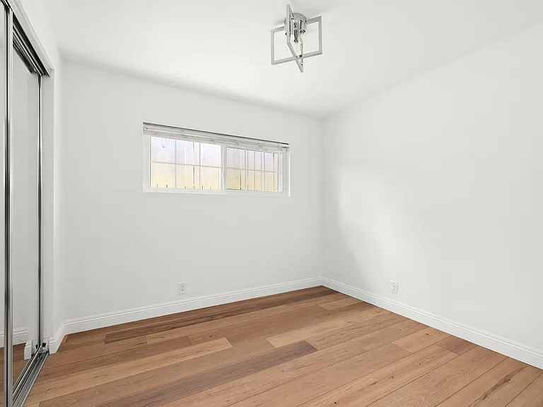 5237 Mecca Ave — Photo 13