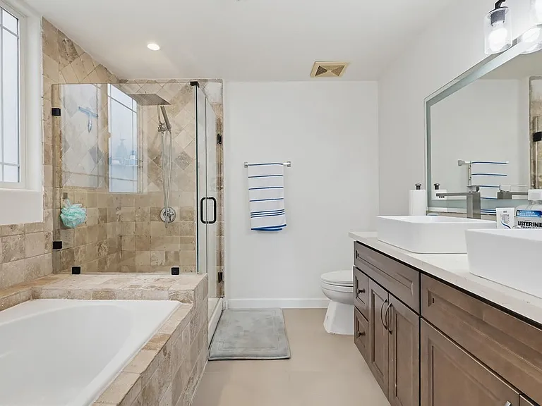 5132 W Maplewood Ave #202 — Photo 39
