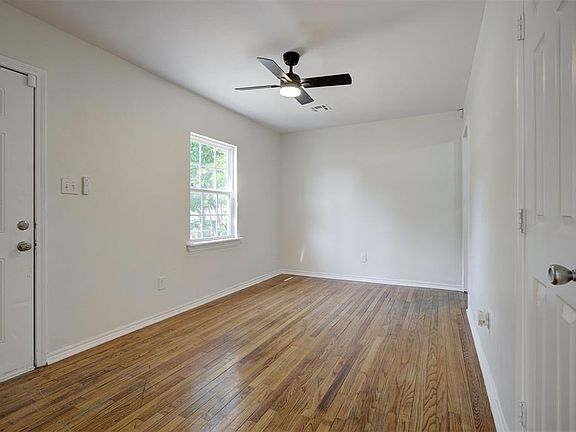 5th image of 1437 SW 36th St