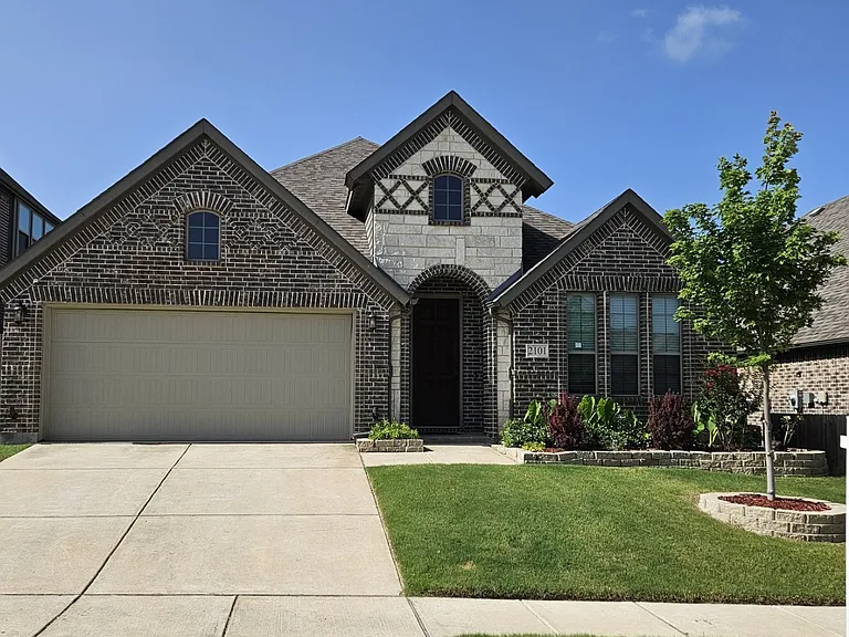 2101A Timineri Dr — Photo 1