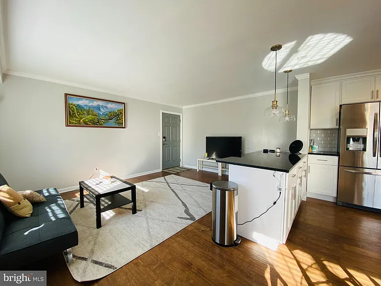 1221 N Quinn St #1 — Photo 10