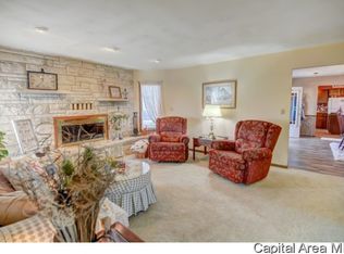 1985 E 2000 North Rd, Stonington, IL 62567