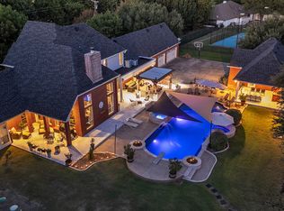 1 Darr Rd, Heath, TX 75032