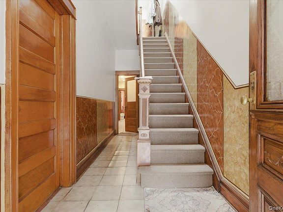 5th image of 6051 68TH Avenue