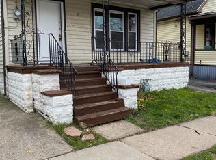 37 Clay St, Buffalo, NY 14207