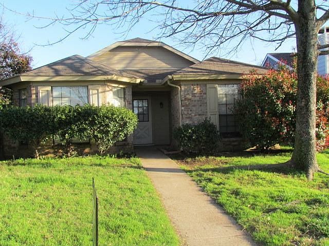 1st image of 946 Sanders Dr