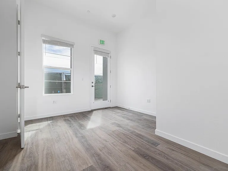 341 E 30th St E — Photo 12