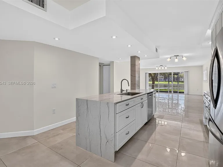 13800 SW 14th St #114C — Photo 7