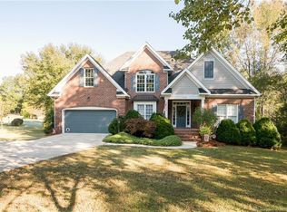 2121 Jasany Dr, Sanford, NC 27330