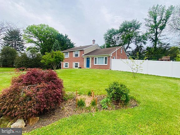 2nd image of 226 Canterbury Dr