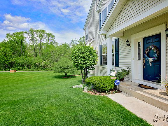 3rd image of 149 Briarwood Dr