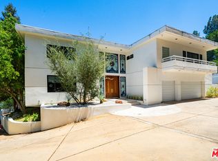 15656 Crownridge Pl, Sherman Oaks, CA 91403