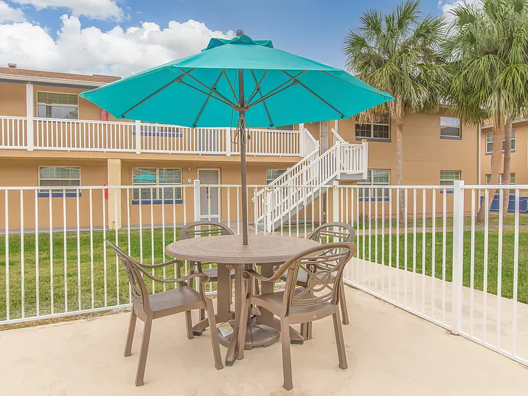 Serenity Apartments — Photo 8