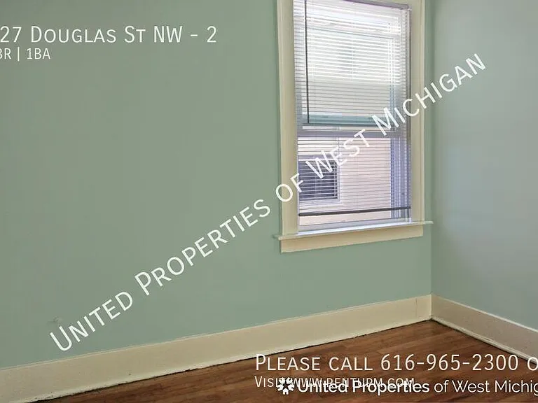 827 Douglas St NW #2 — Photo 6