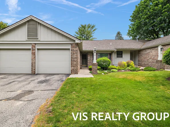 72 Skyline Cir NW, Grand Rapids, MI 49504