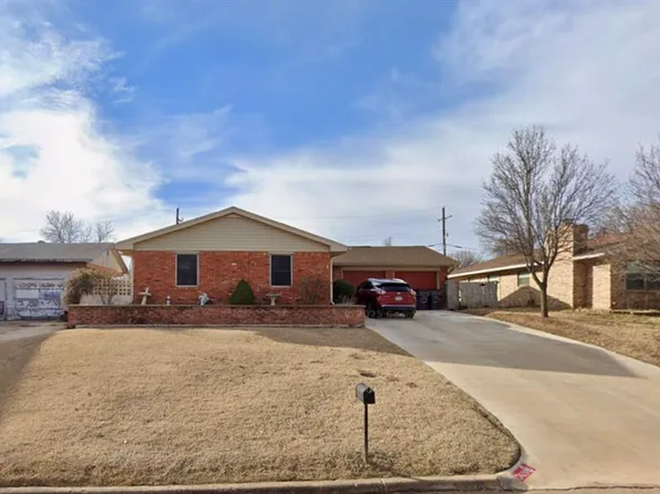 5624 NW Eisenhower Dr, Lawton, OK 73505