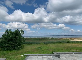 59 Cornwells Beach Rd, Pt Washington, NY 11050