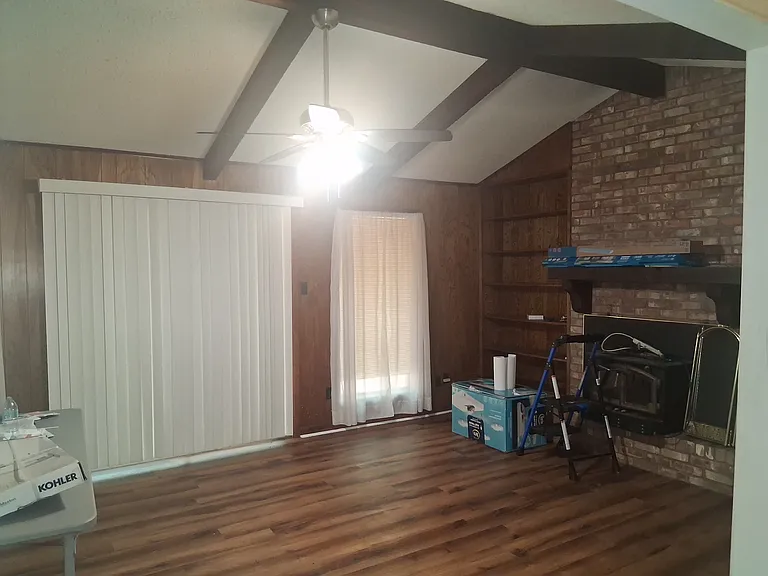 603 Pine Cone Dr — Photo 3