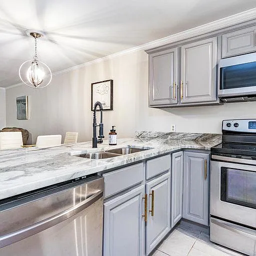 2 bed, 2.5 bath, $2,800 — Photo 4