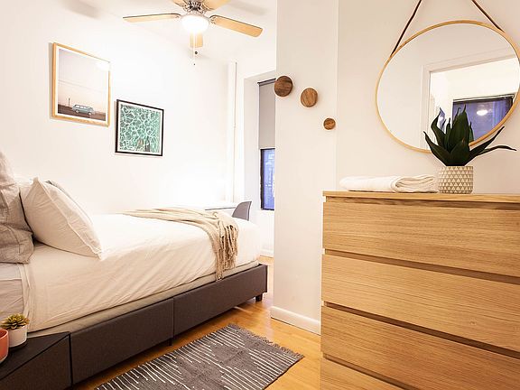 4th image of 40 W 127th St APT 1