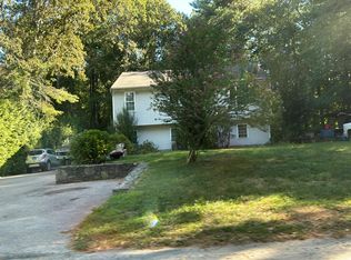 52 Mockingbird Dr, Exeter, RI 02822