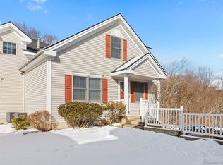 302 Stoney Way UNIT 302, New Fairfield, CT 06812