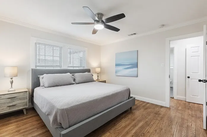 4535 Calmont Ave — Photo 11