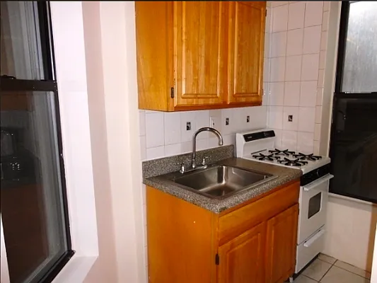 Rented by J Misrahi Realty Corp | media 10