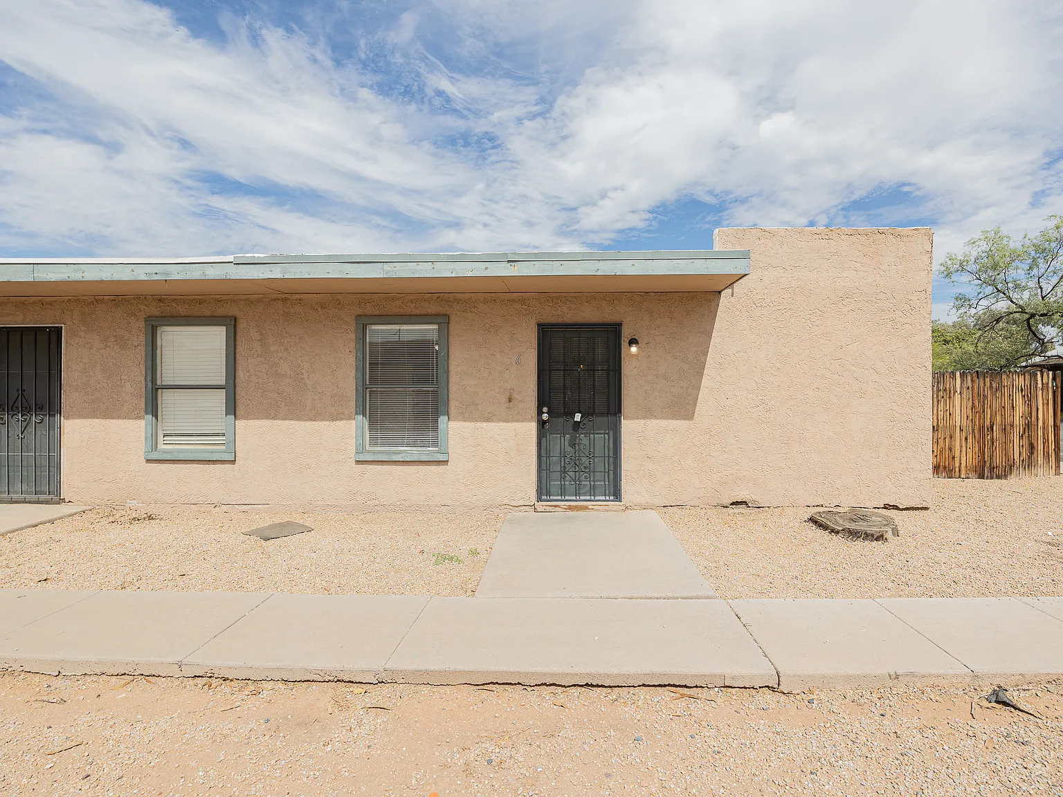 2730 E Belleview St Unit 6, Phoenix Az — Photo 2