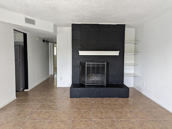 2nd image of 137 Coers Dr APT 2