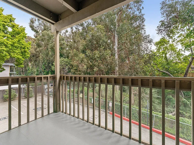 Vista Creek Apartments — Photo 25