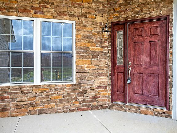 2nd image of 275 Vista Links Dr