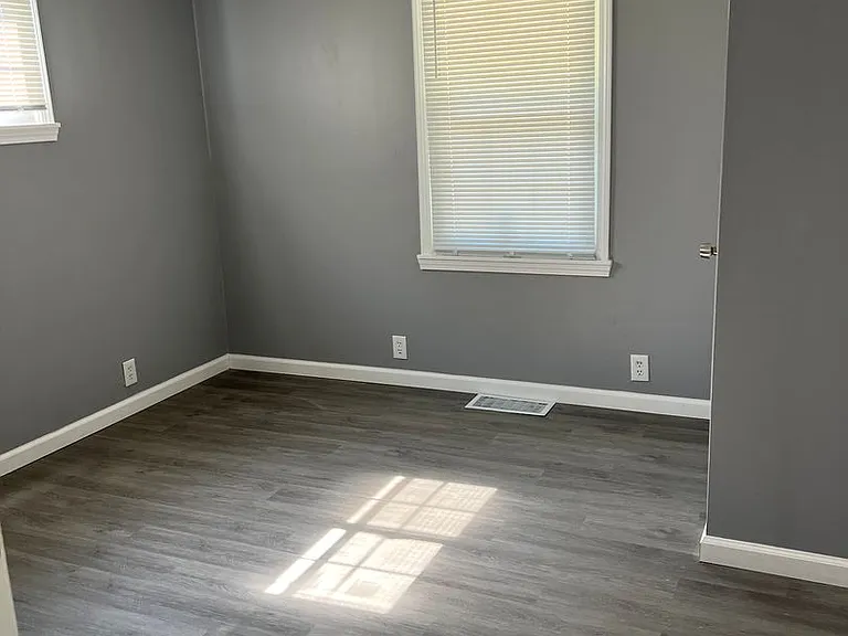 238 Sadonia Ave — Photo 7