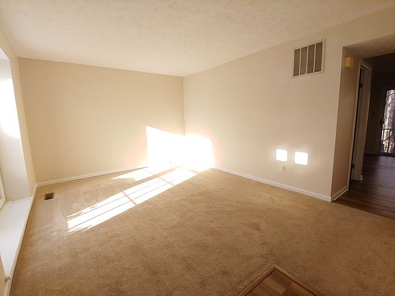 3rd image of 2134 Commissary Cir