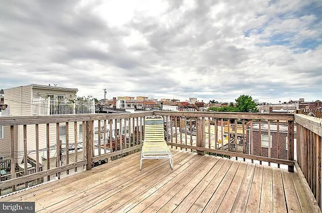 1401 S Charles St #B
