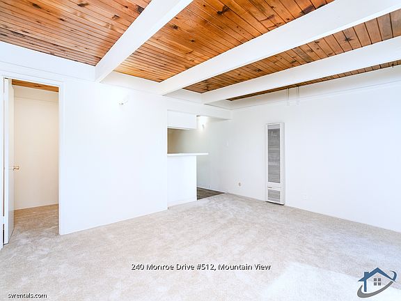 3rd image of 240 Monroe Dr #512