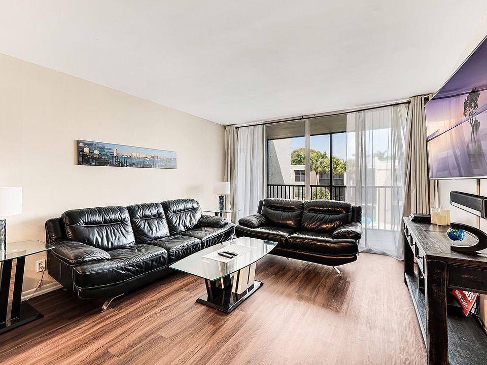 1st image of 6 Royal Palm Way #303