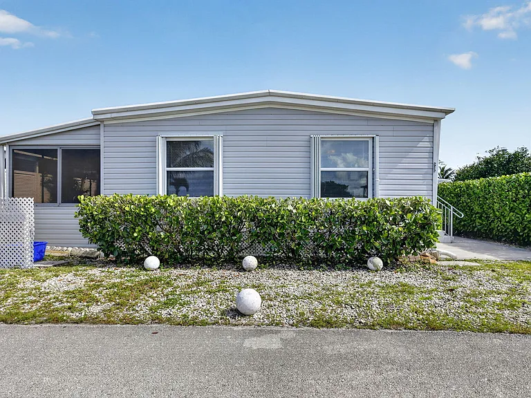 65 Relaxed Cir — Photo 30