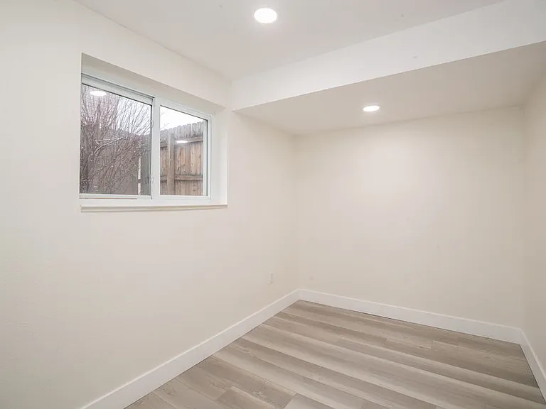 2308 S Lima St — Photo 23