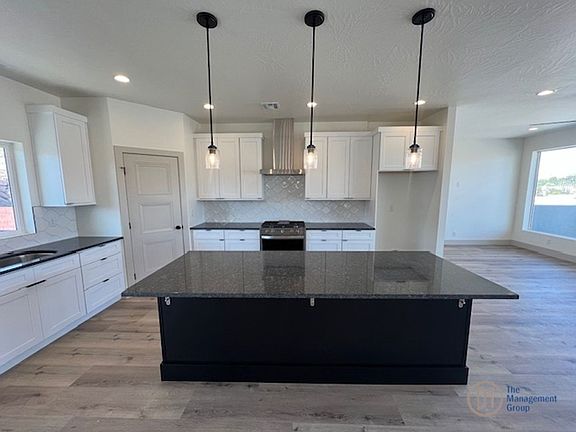 5th image of 664 E Desert Cactus Dr