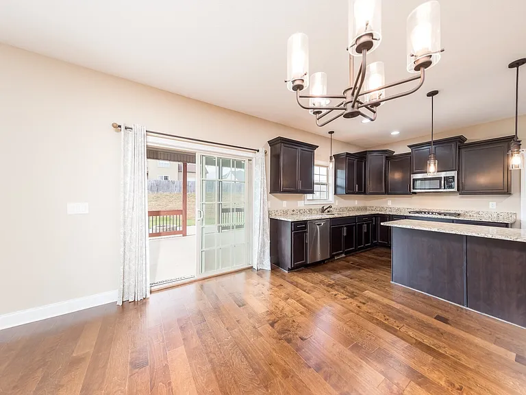 120 Overcrest Ct — Photo 37