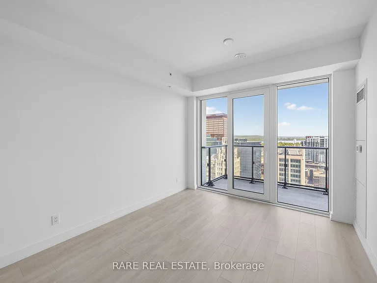 75 James St S #2104 — Photo 5