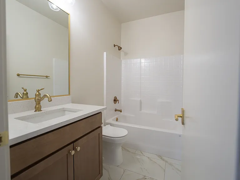 541 W Mesquite Blvd — Photo 7