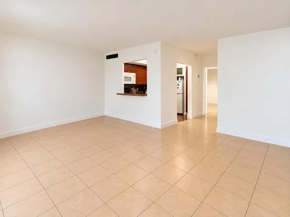 11 SW 52nd Avenue #7b, Coral Gables, FL 33134