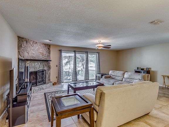5th image of 3954 Meadowview Dr N