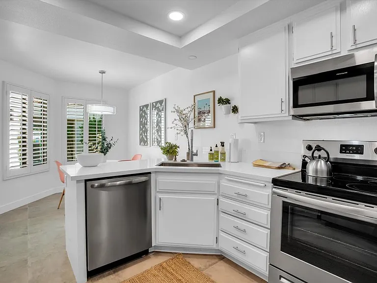 77652 Avenida Madrugada — Photo 9