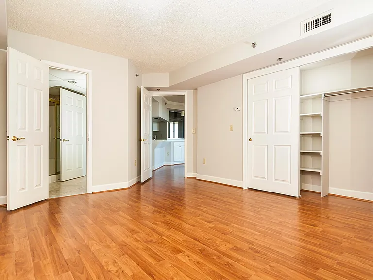 1276 N Wayne St #629 — Photo 16